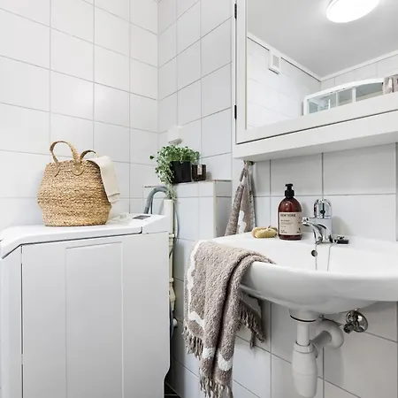Charming Apartment, Walk To Everything In * Bergen