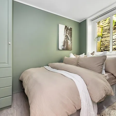 Апартаменты Charming Apartment, Walk To Everything In Bergen *