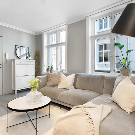 Charming Apartment, Walk To Everything In Bergen شقة